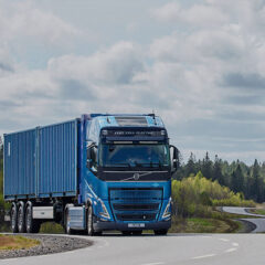 Volvo anuncia pruebas de celdas de combustible de hidrógeno en camiones en Europa para 2025